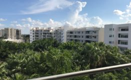 Depto- Bangalu Palmaris Cancun-Venta- Vista exterior edificios