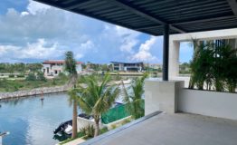 Casa-en-venta-en-puerto-cancun-terraza-planta-alta