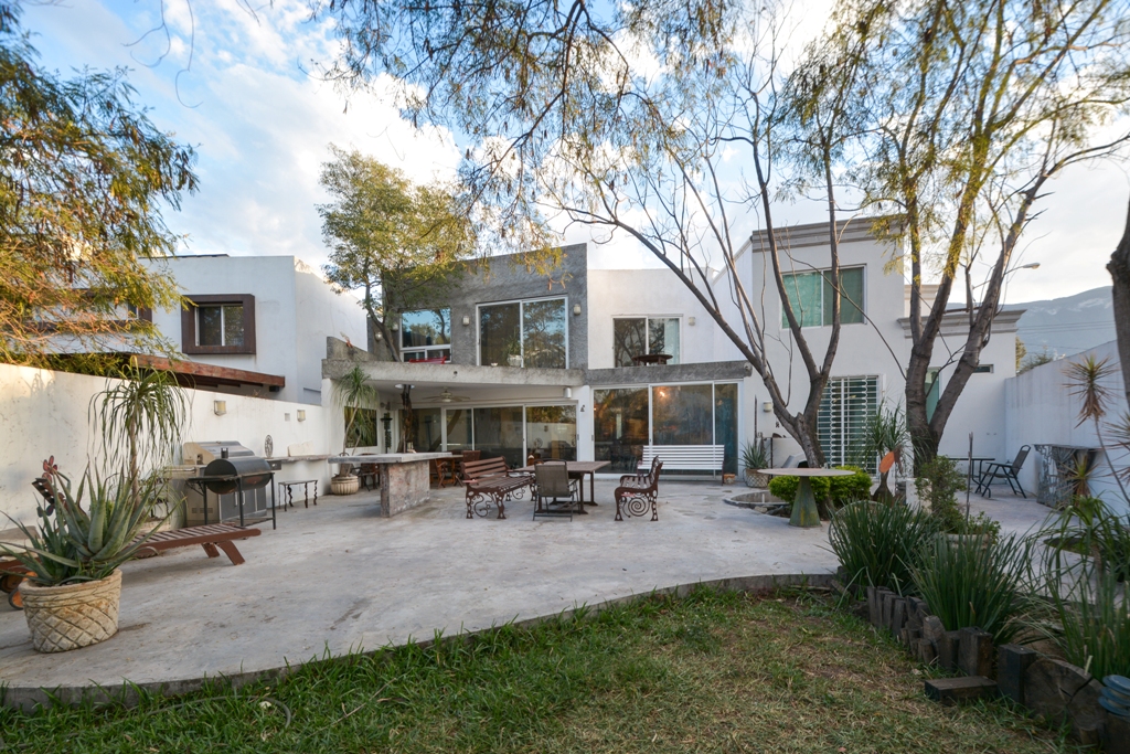 House For Sale Fuentes del Valle Infinito